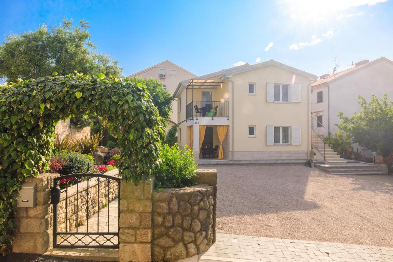 Apartman Ivona Na 1. Katu Malinska Extérieur photo