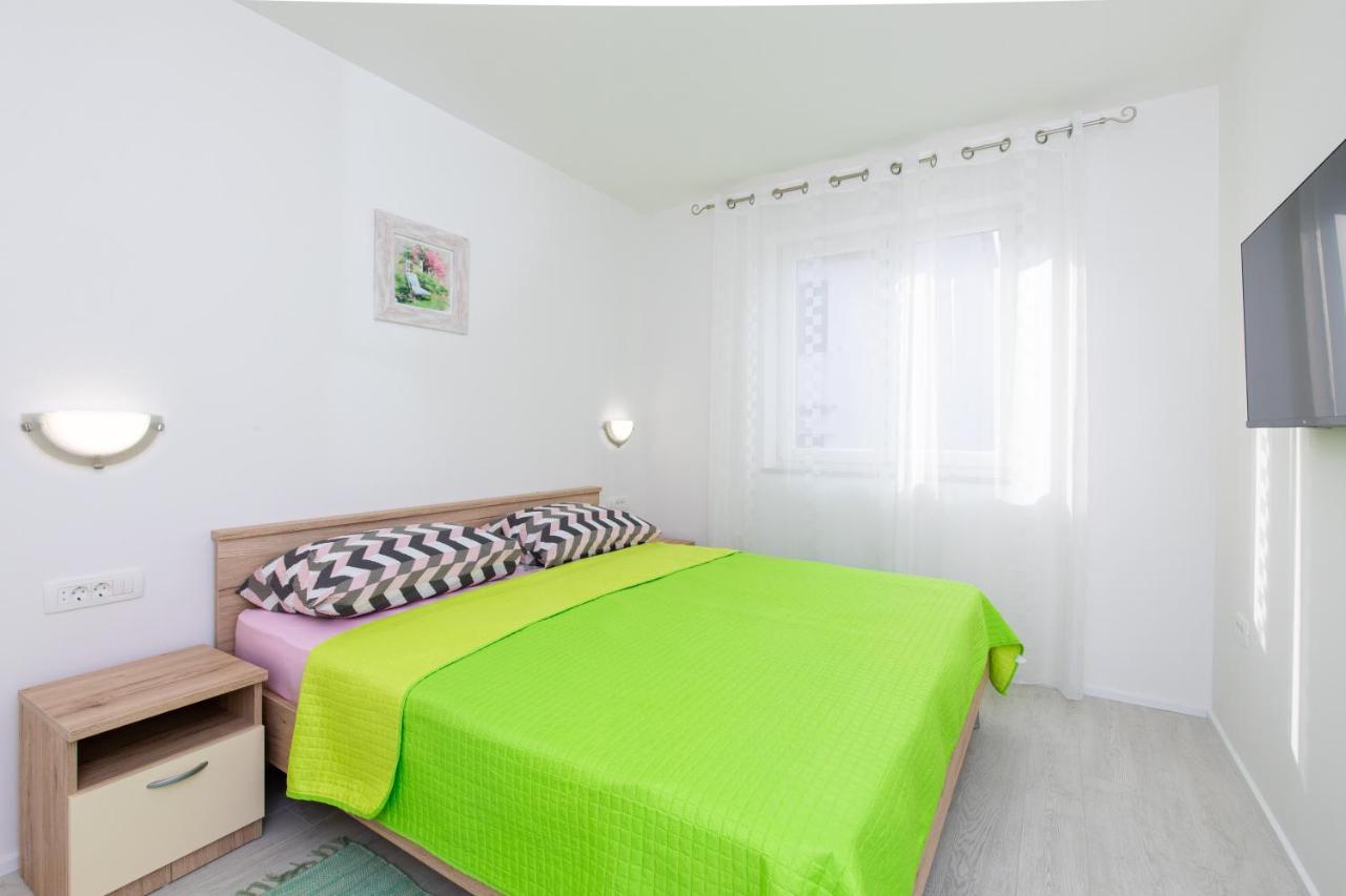 Apartman Ivona Na 1. Katu Malinska Extérieur photo