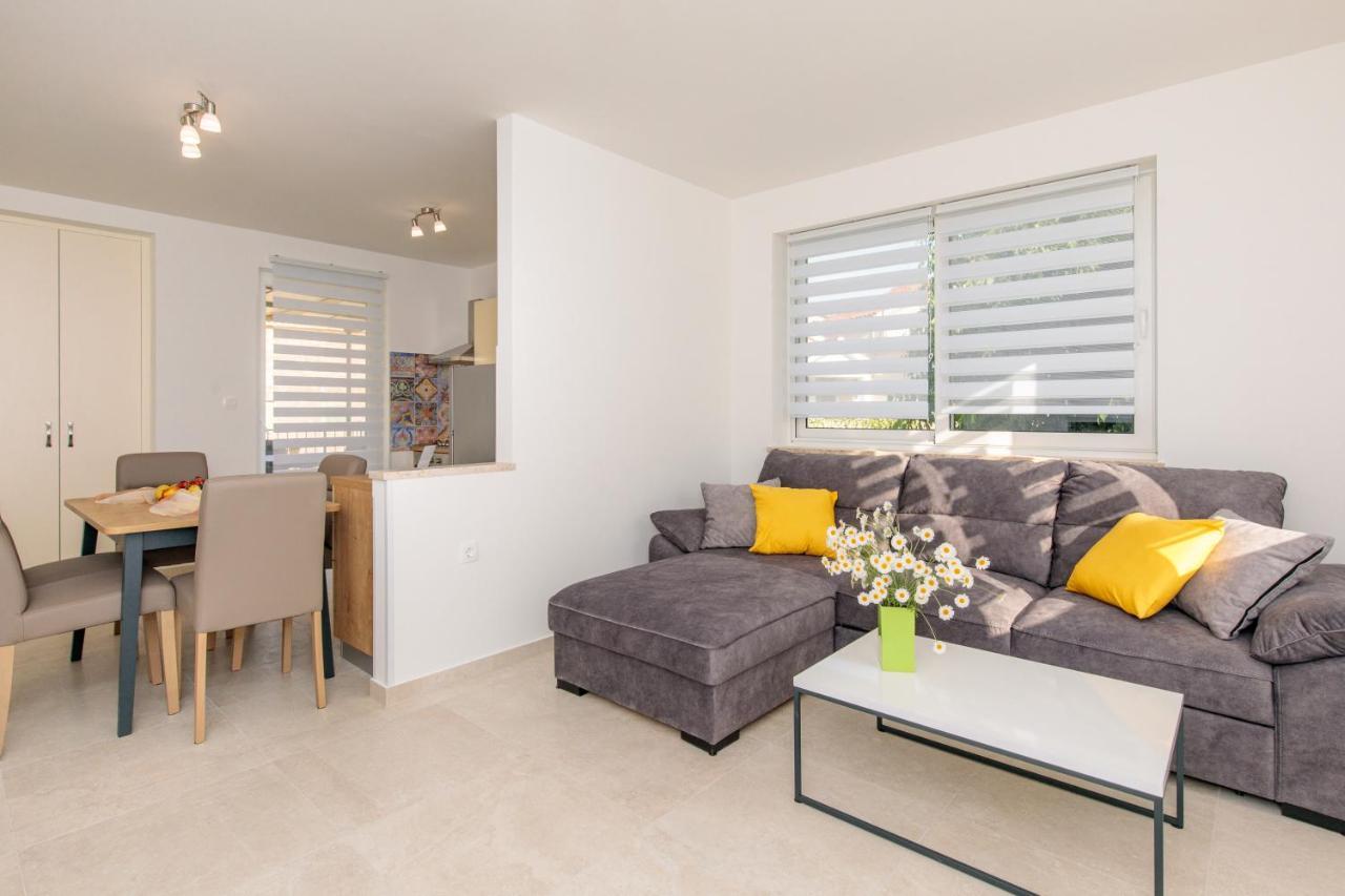 Apartman Ivona Na 1. Katu Malinska Extérieur photo